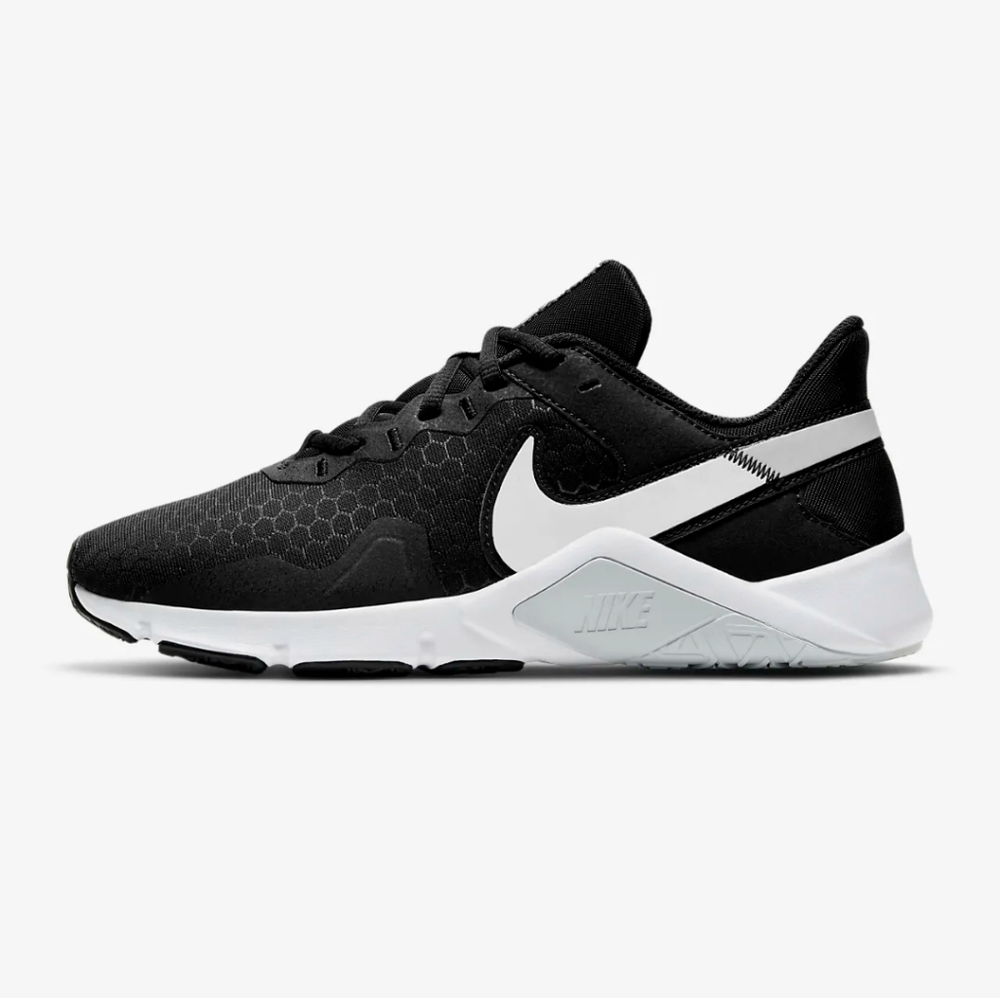 Nike Legend Essential 2 Women's sneaker